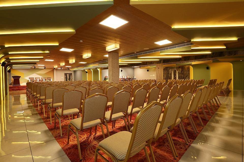 Hotel New York Square Kottayam Εξωτερικό φωτογραφία