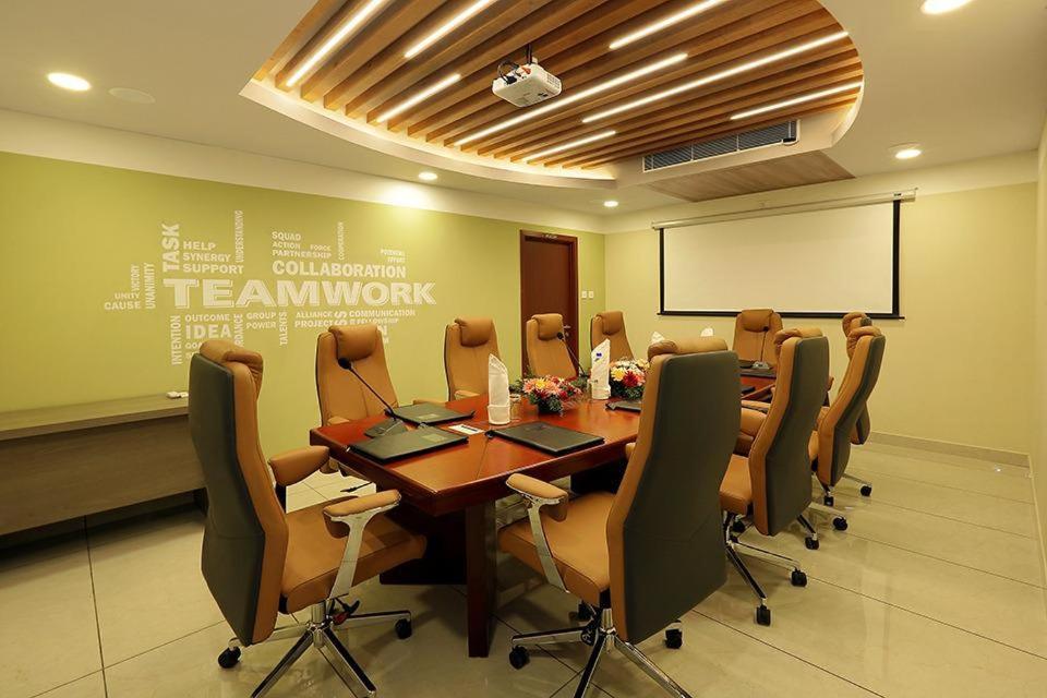 Hotel New York Square Kottayam Εξωτερικό φωτογραφία