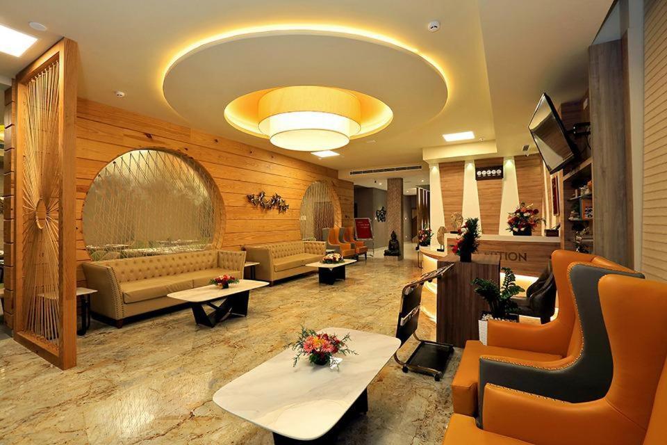 Hotel New York Square Kottayam Εξωτερικό φωτογραφία