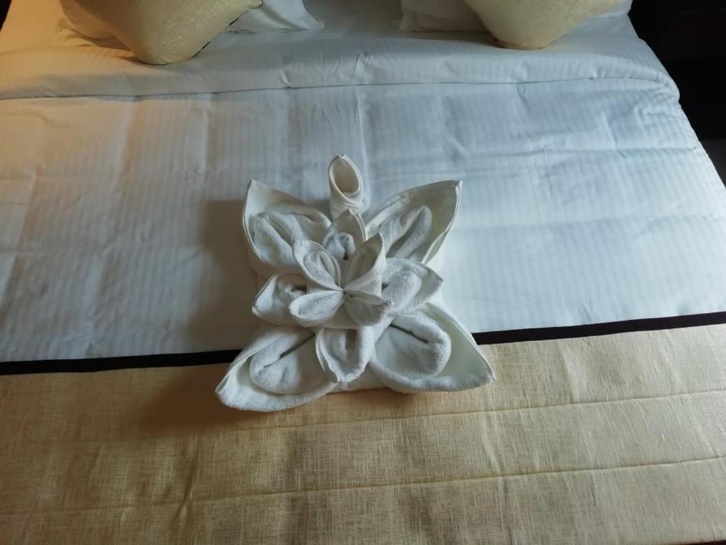 Hotel New York Square Kottayam Εξωτερικό φωτογραφία
