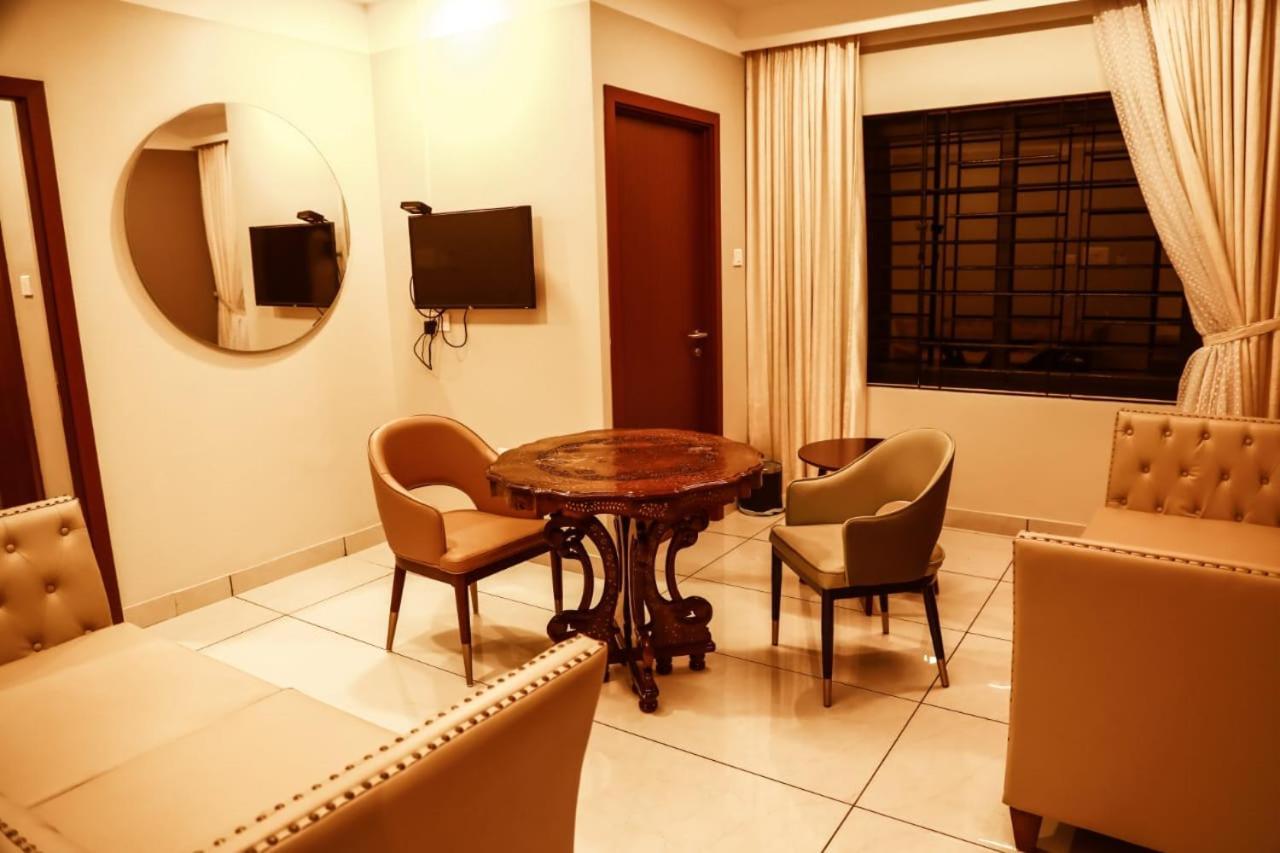 Hotel New York Square Kottayam Εξωτερικό φωτογραφία