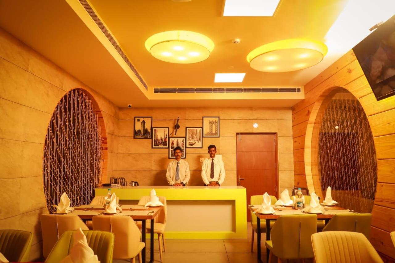 Hotel New York Square Kottayam Εξωτερικό φωτογραφία