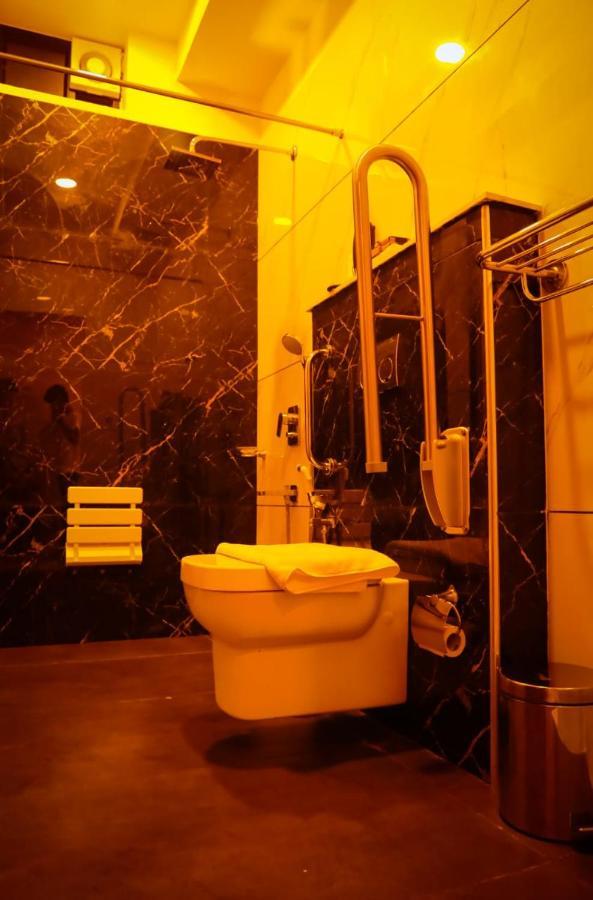 Hotel New York Square Kottayam Εξωτερικό φωτογραφία