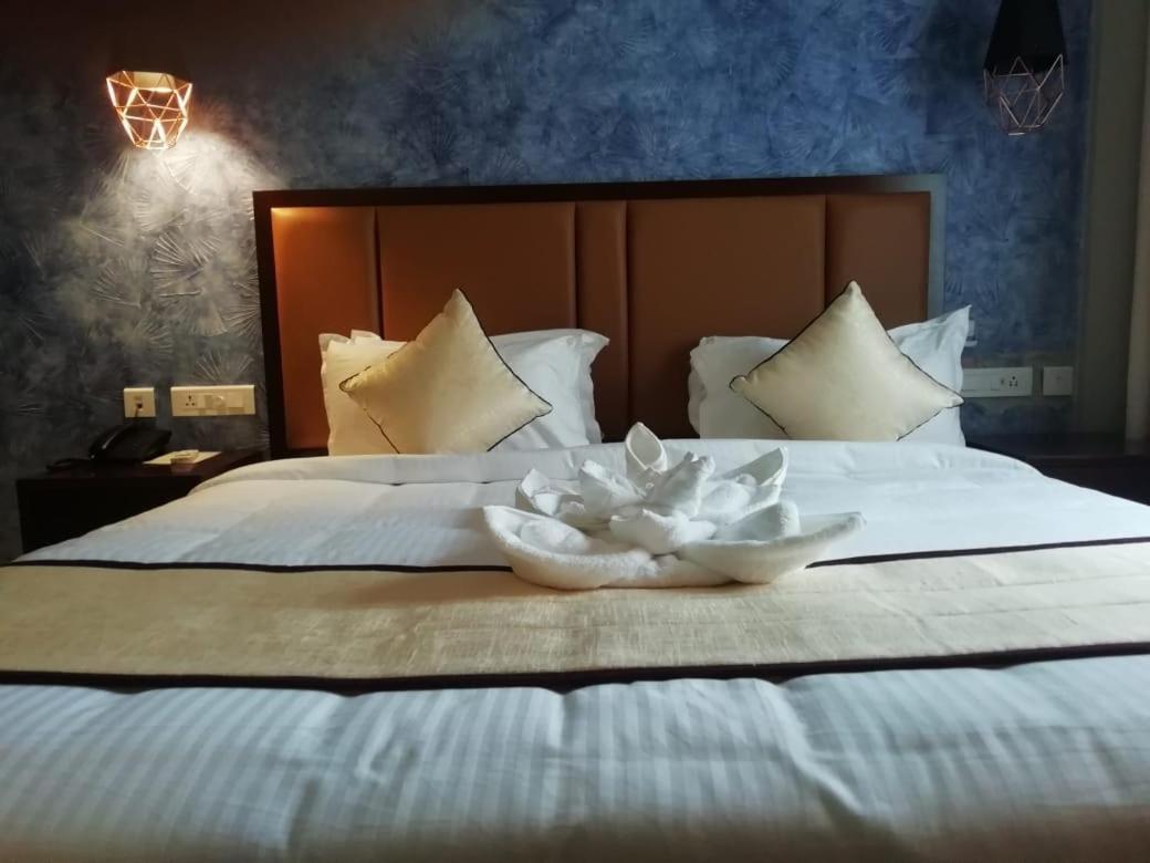 Hotel New York Square Kottayam Εξωτερικό φωτογραφία