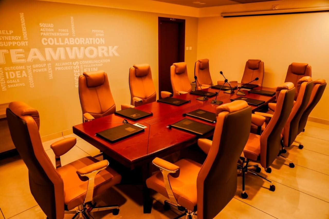 Hotel New York Square Kottayam Εξωτερικό φωτογραφία